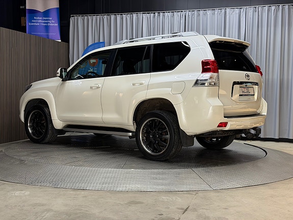 Toyota Land Cruiser 21 of 30