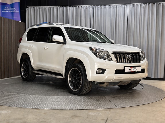Toyota Land Cruiser 8 of 30