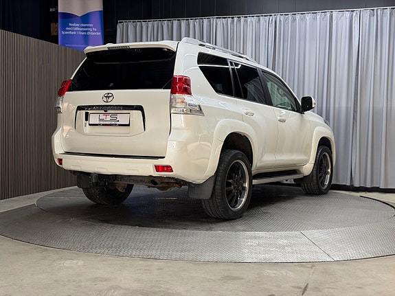 Toyota Land Cruiser 16 of 30