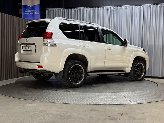Toyota Land Cruiser 14 of 30