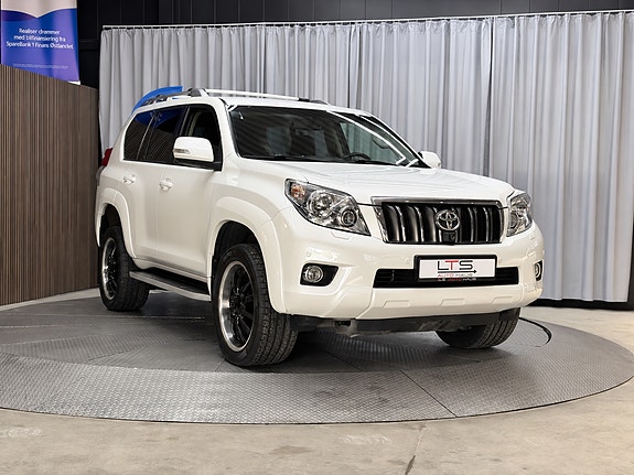 Toyota Land Cruiser 7 of 30