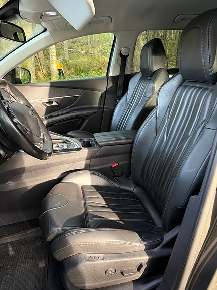 Peugeot 3008 16 of 18