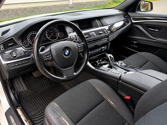 BMW 525d 9 of 17
