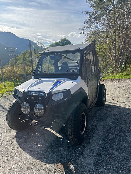 Polaris Razor RZR 570 2 of 6