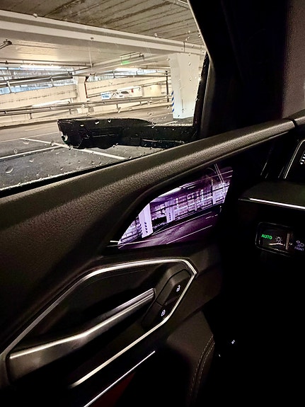 Audi e-tron 15 of 26