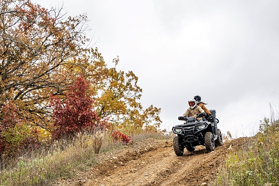 CFMOTO CFORCE 850 EPS BLACK EDITION 7 of 9