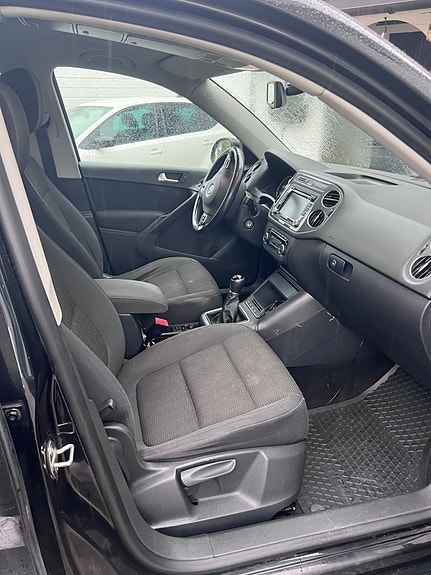 Volkswagen Tiguan 8 of 13