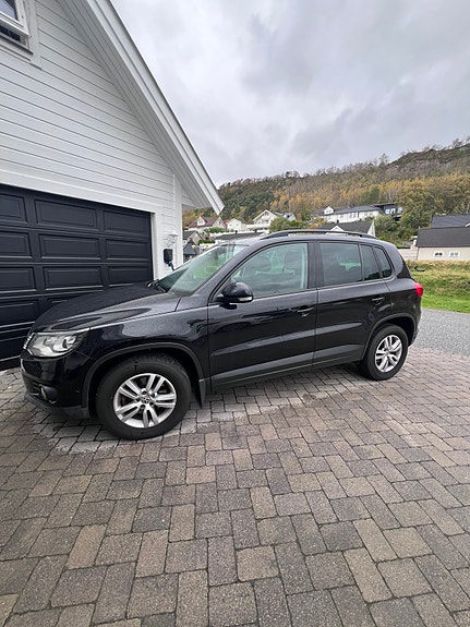 Volkswagen Tiguan 2 of 13