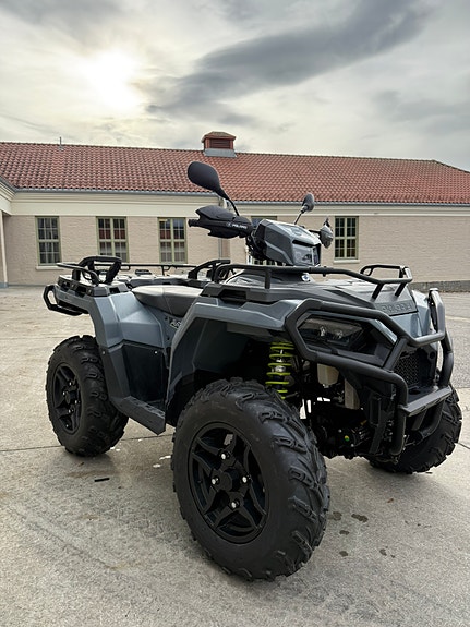 Polaris Sportsman 570 EPS 2 of 18