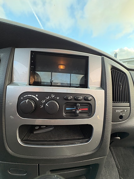 Dodge RAM SRT-10 15 of 20