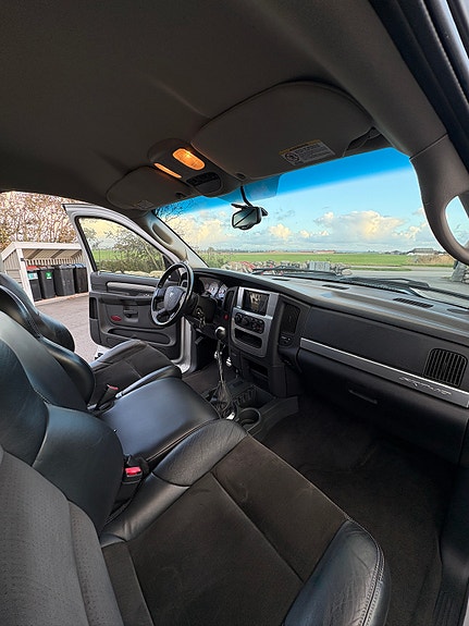 Dodge RAM SRT-10 8 of 20