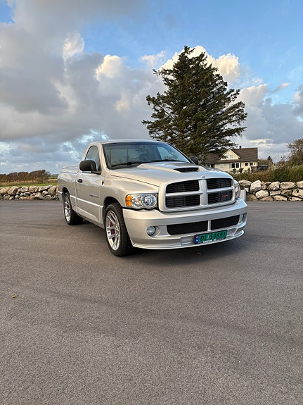 Dodge RAM SRT-10 2 of 20