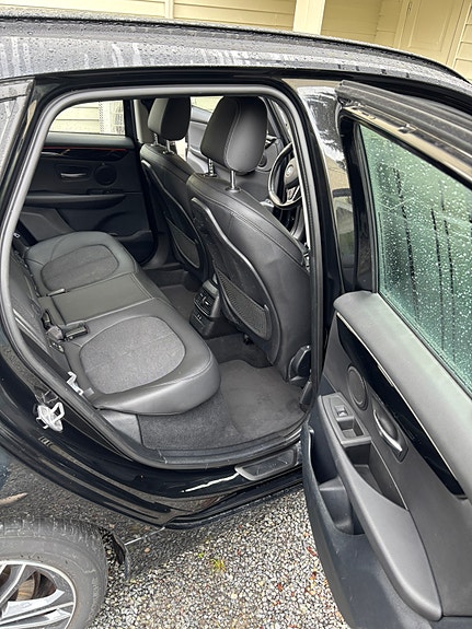 BMW 225xe 15 of 30