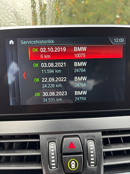 BMW 225xe 24 of 30