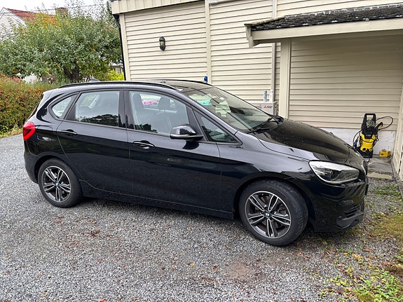 BMW 225xe 5 of 30