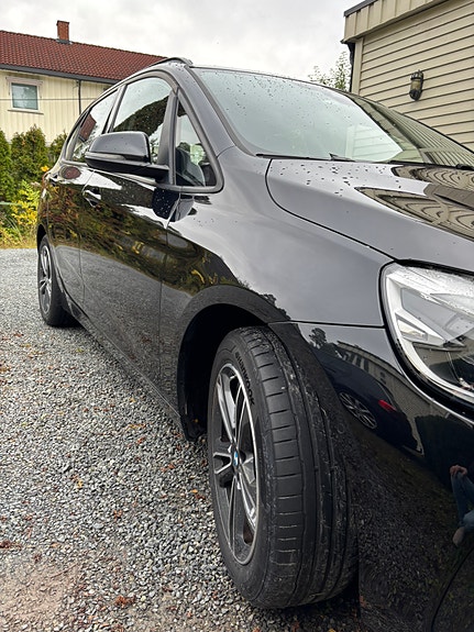BMW 225xe 4 of 30