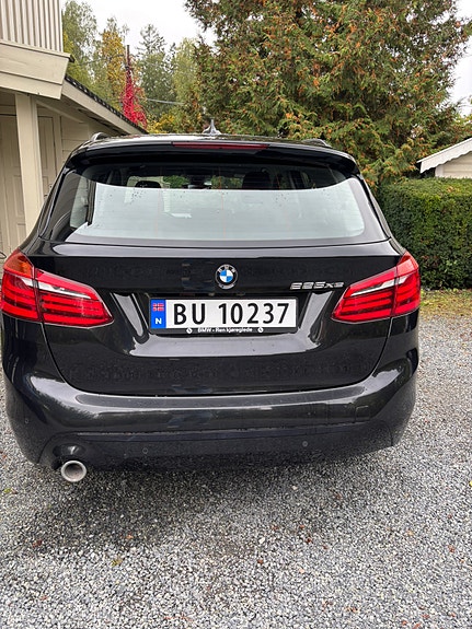 BMW 225xe 9 of 30