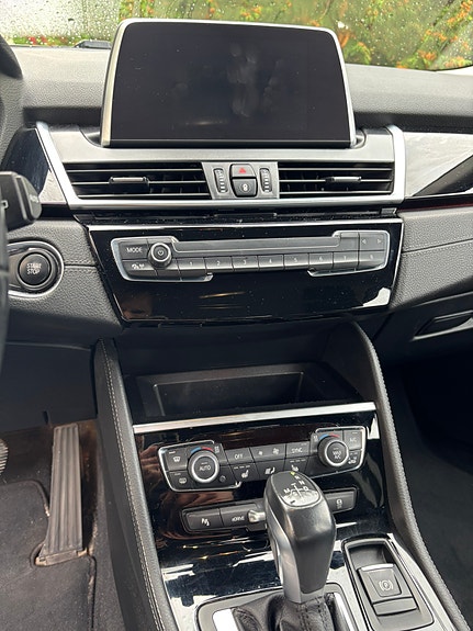 BMW 225xe 20 of 30