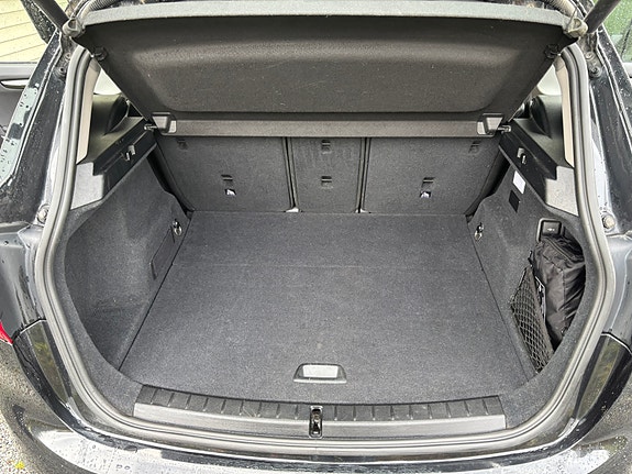 BMW 225xe 10 of 30