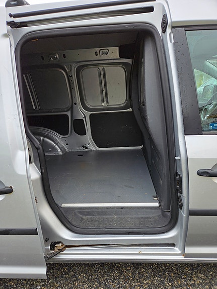 Volkswagen Caddy Maxi 14 of 21