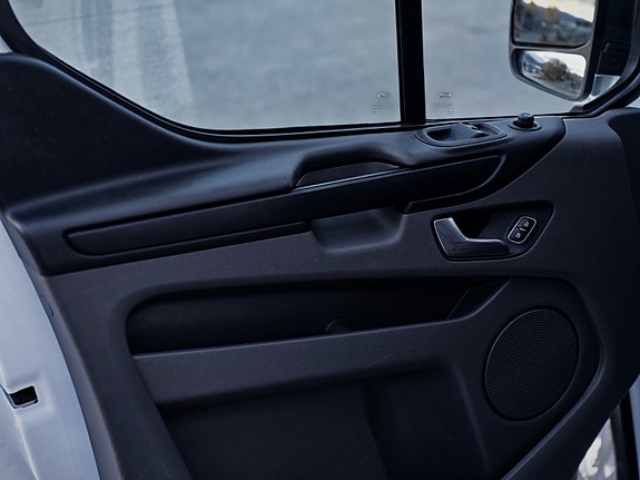 Ford Transit Custom 24 of 30