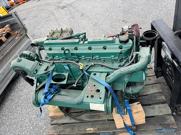 Volvo Penta kad44. 2 of 17