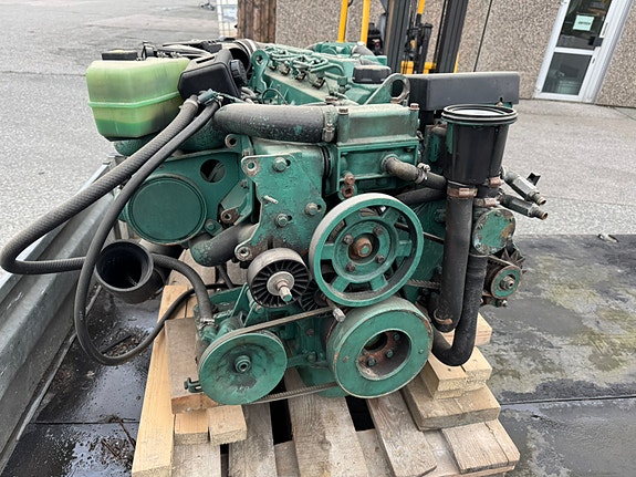 Volvo Penta kad44. 9 of 17
