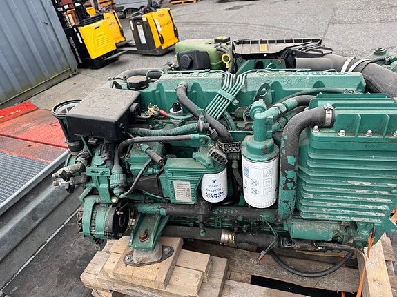 Volvo Penta kad44. 7 of 17
