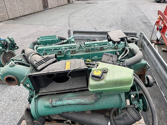 Volvo Penta kad44. 8 of 17