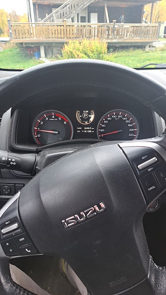 Isuzu D-max 11 of 14