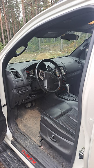 Isuzu D-max 8 of 14