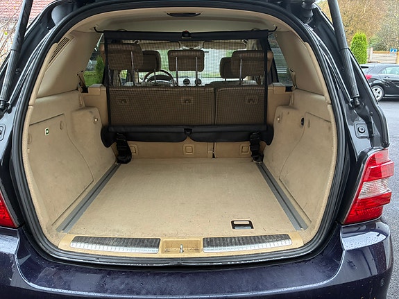 Mercedes-Benz ML350 13 of 17