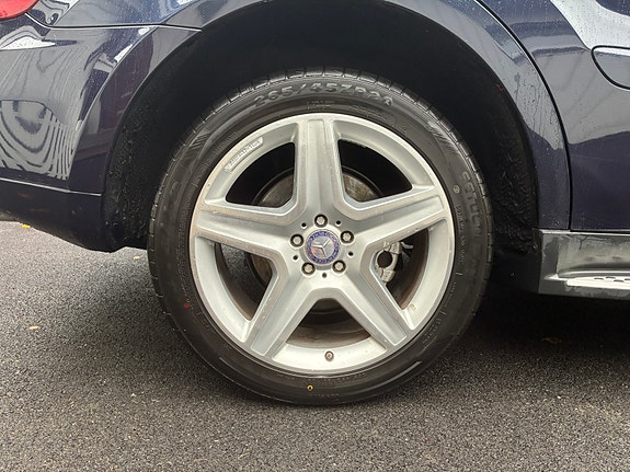 Mercedes-Benz ML350 6 of 17