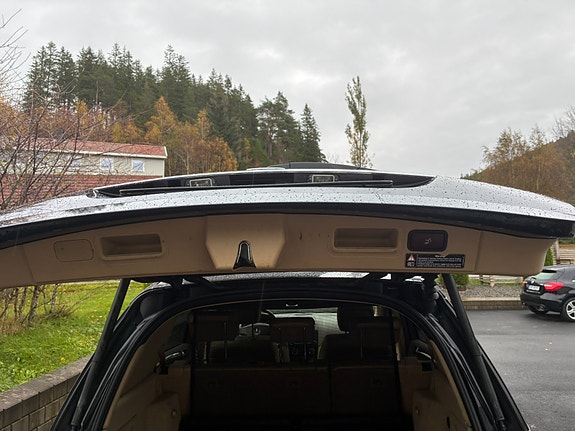 Mercedes-Benz ML350 16 of 17