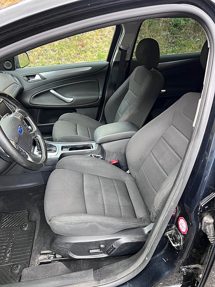 Ford Mondeo 11 of 15
