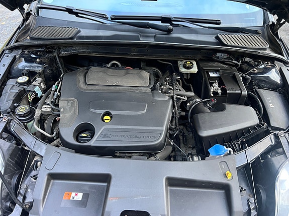 Ford Mondeo 15 of 15