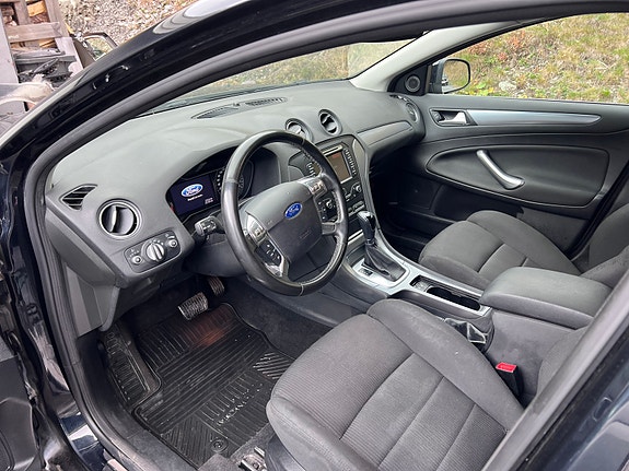 Ford Mondeo 10 of 15