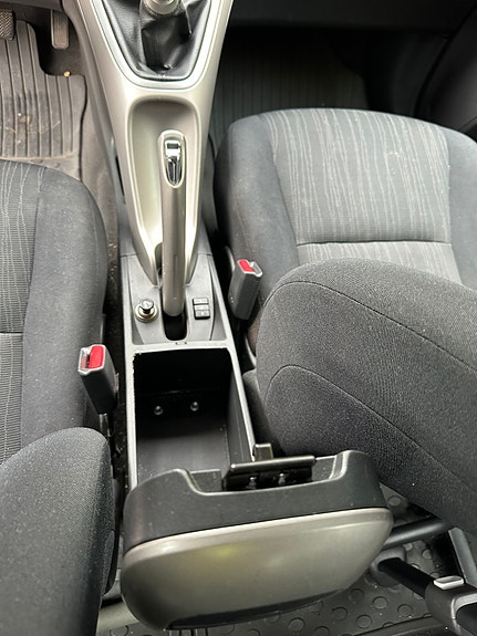 Toyota Auris 10 of 10
