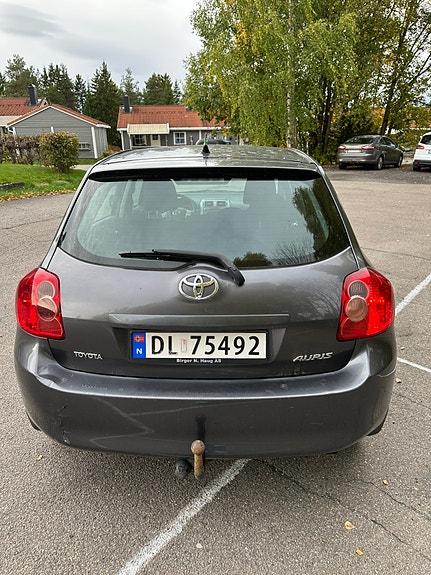 Toyota Auris 4 of 10