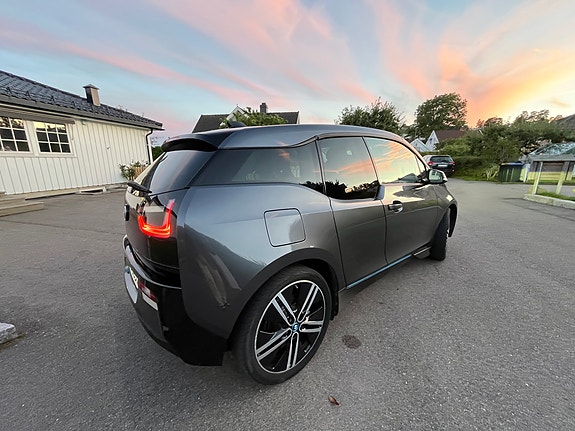 BMW i3 4 of 18