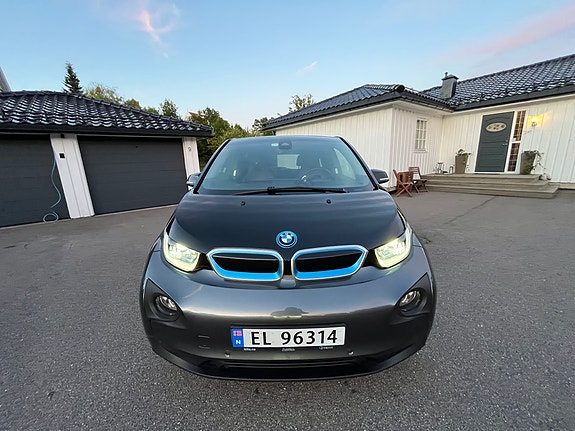 BMW i3 2 of 18