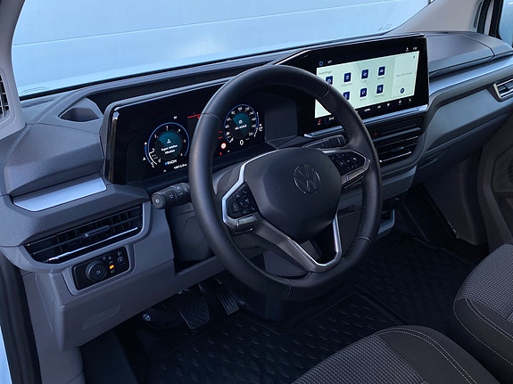 Volkswagen Transporter 12 of 24