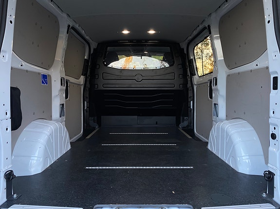 Volkswagen Transporter 20 of 24