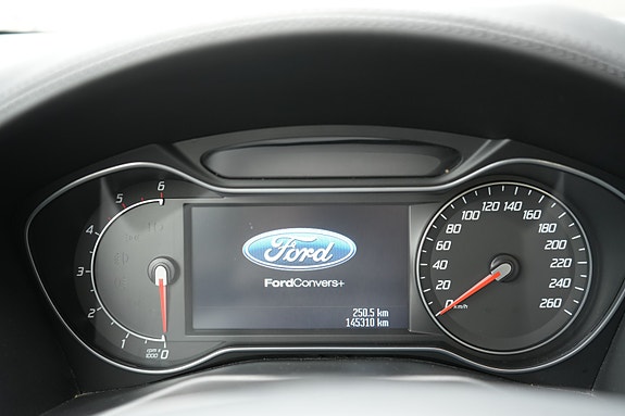 Ford Mondeo 17 of 30