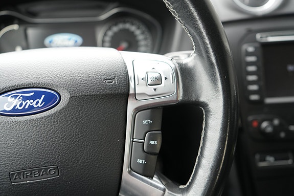 Ford Mondeo 19 of 30