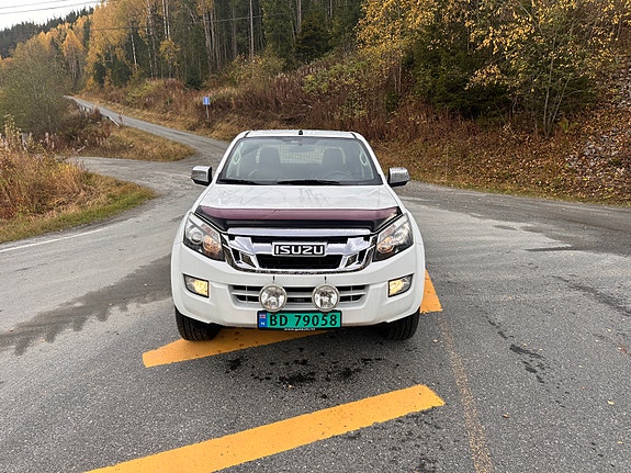 Isuzu D-max 3 of 7
