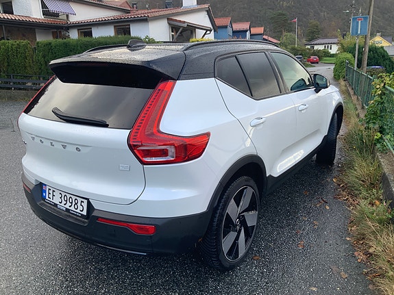 Volvo XC40 7 of 13