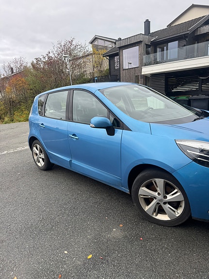 Renault Scenic III 2 of 12