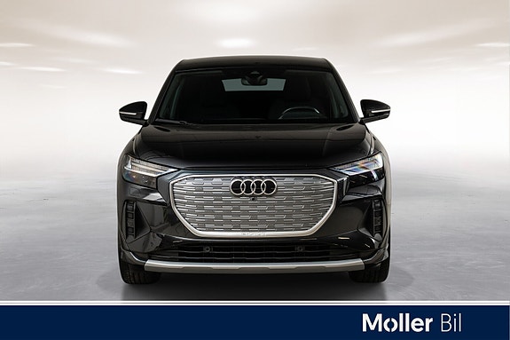 Audi Q4 e-tron 3 of 18