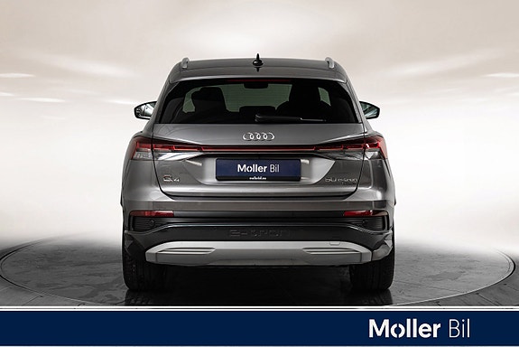 Audi Q4 e-tron 6 of 18